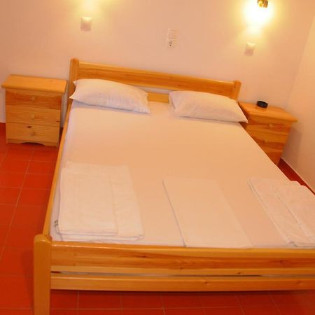 Chalikias Rooms Asprogerakata Luaran gambar