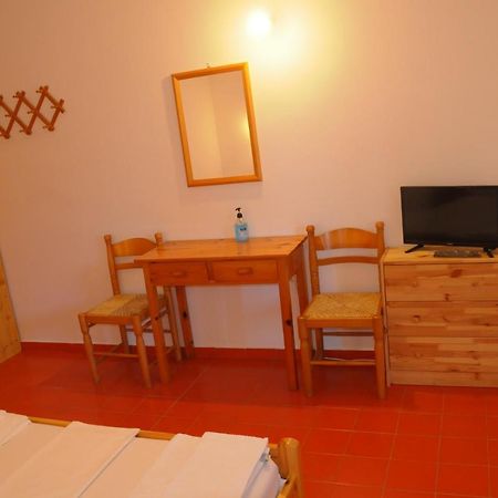 Chalikias Rooms Asprogerakata Luaran gambar