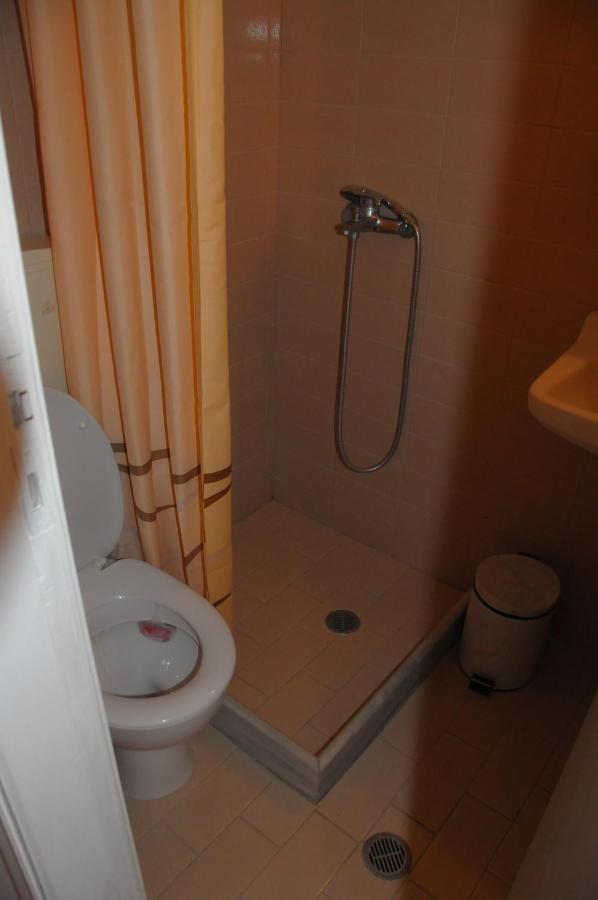 Chalikias Rooms Asprogerakata Luaran gambar